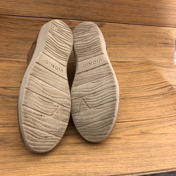 Vionic SHAWNA bootie, size 9, zip on booties - Picture 11 of 16